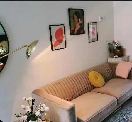 Apartment Oasis *